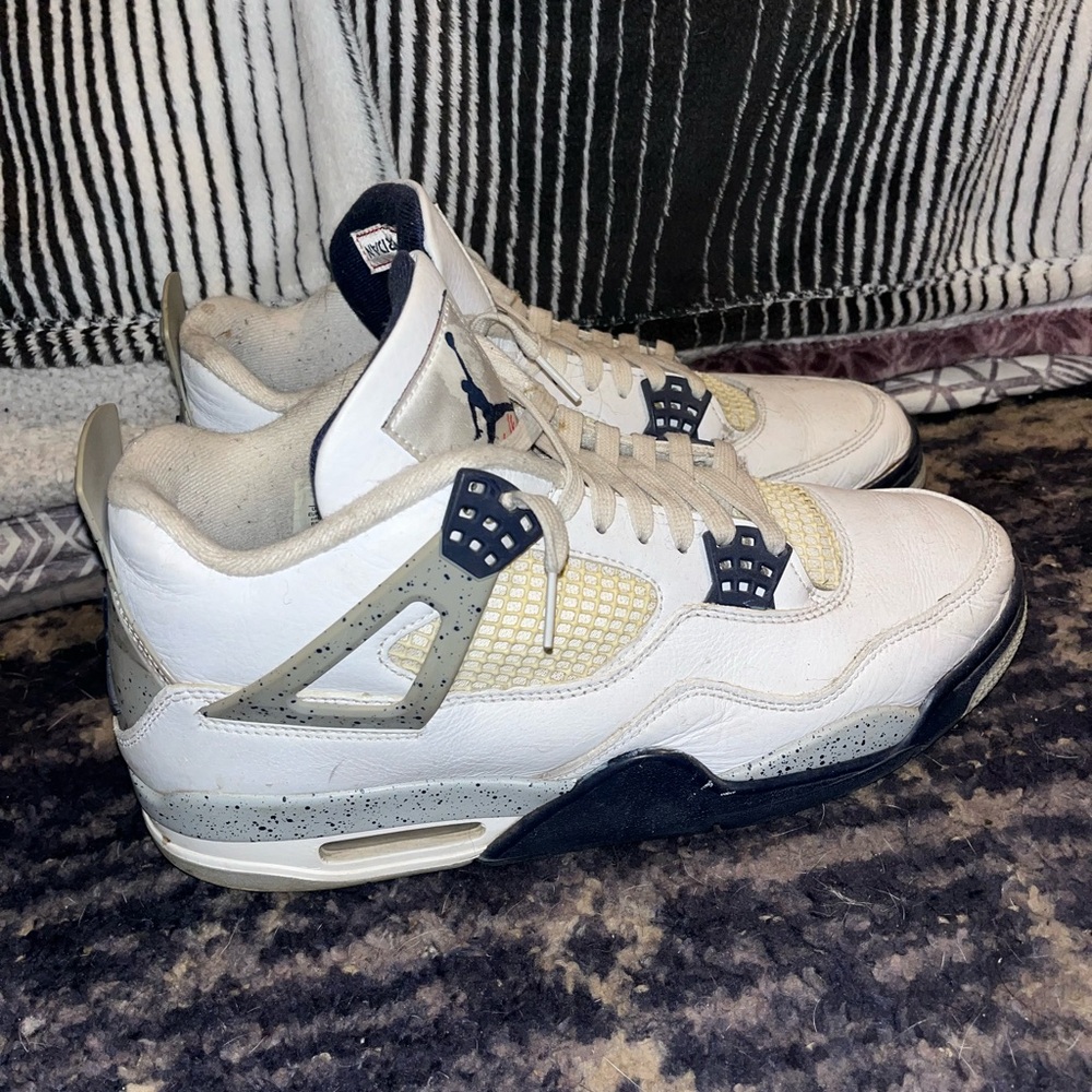 Jordan Athletic Shoes White and Navy